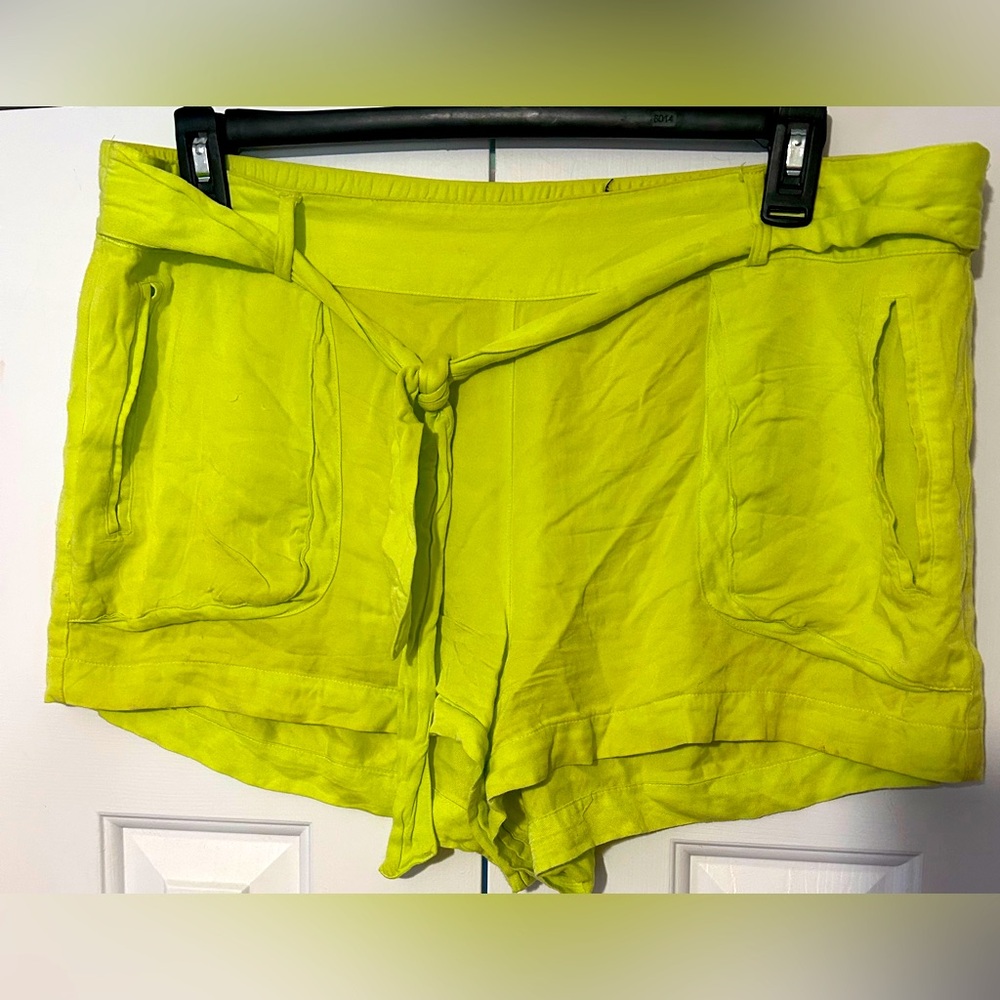 NWOT a.n.a neon yellow Paperbag  flowy, pocket w belt shorts